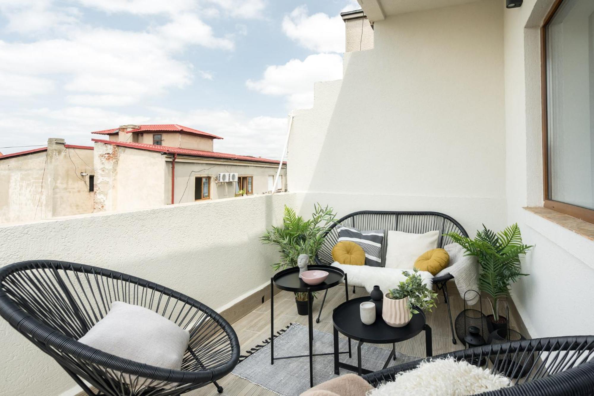 Pitar Mos - Downtown Apartment